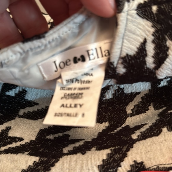 Cute Joe and Ella dress - Picture 2 of 5